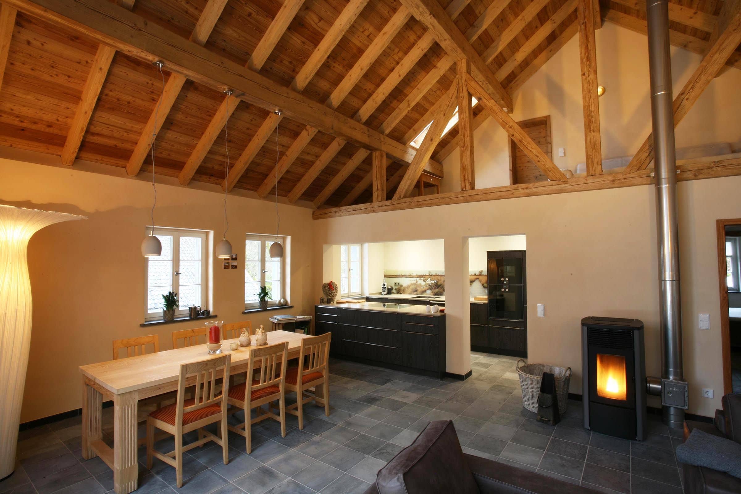 Severich & Partner Architekt Architektur Messebau Bauprojekte Hochbau Wohngebäude Wohnung Wohnen Roetgen Aachen Köln Eifel Nordeifel Innenausbau Haus bauen Renovieren Renovierung Ferienhaus Eifelbarn Urlaub